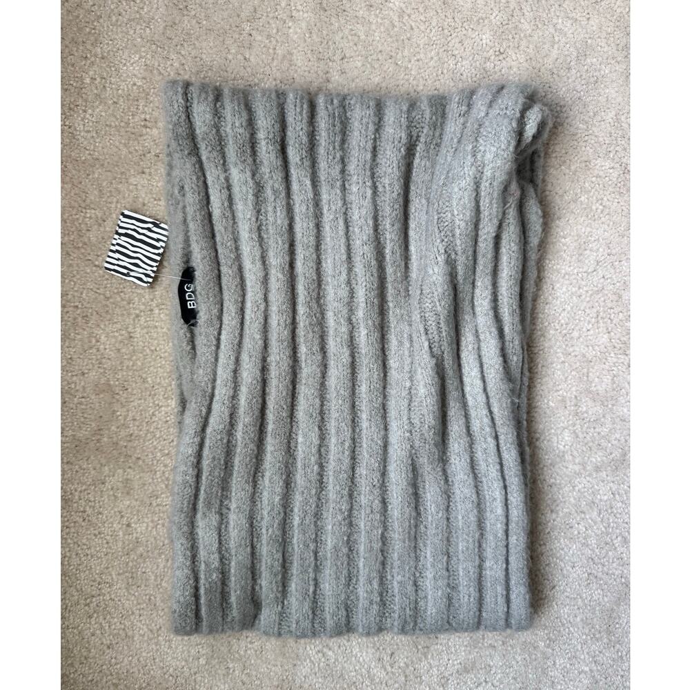 NWT BDG Plush Brushed Wide Ribbed Knit Infinity Scarf Grey